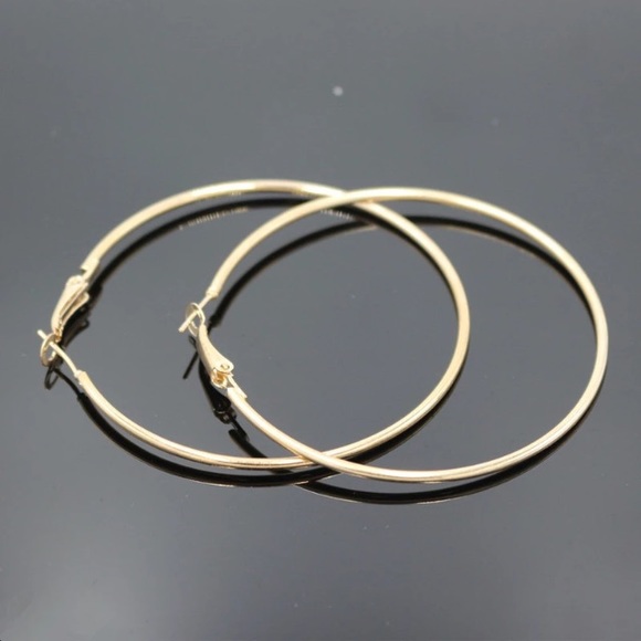 NEW!๐๐๐BIG๐GOLDEN๐MODERN HOOPS!๐๐๐AWESOME! - Picture 3 of 7